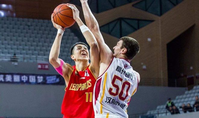 开云注册平台-风云突变上海久事赛后防线松动，CBA季后赛版图或变，态度坚定，训练强度明显提升的简单介绍