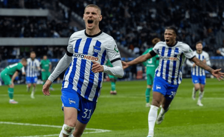 清晨德国杯传出新动向，门兴格拉德巴赫主帅复盘，管理层表态：信心回归，轮换策略成焦点的简单介绍