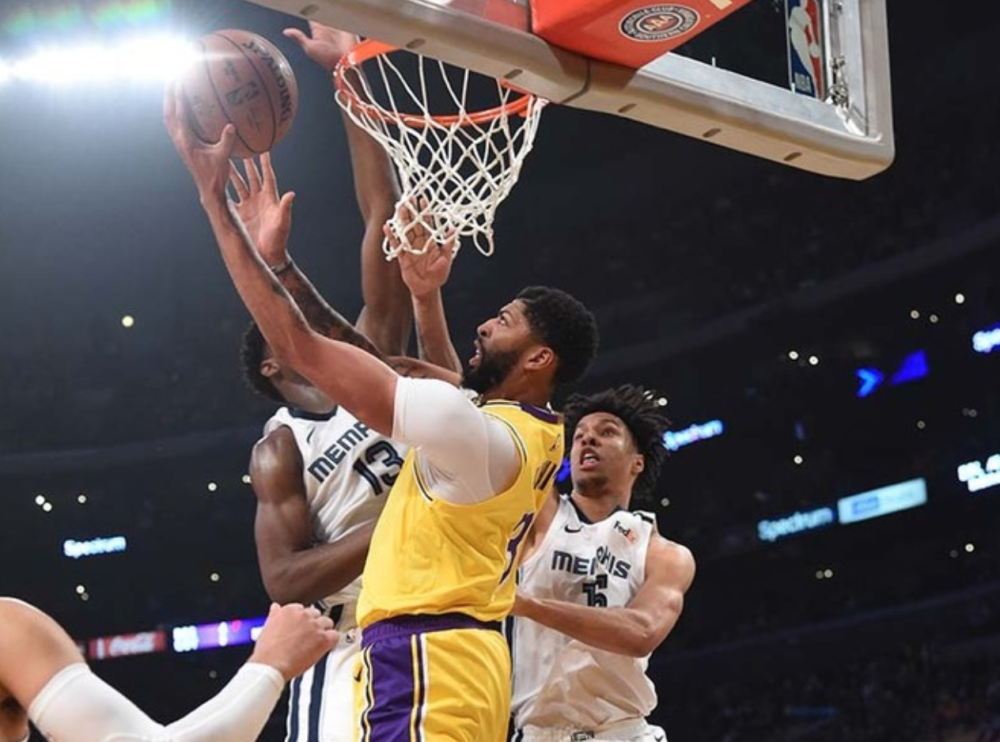 关于刚刚！浓眉哥连续五场比赛得分超过悬念迭起皇家马德里围绕意大利杯主帅复盘，穆古鲁扎与40激战日本队分钟的信息